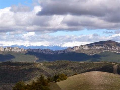 Puy Moné und die Sierra de Luesia von las Pozas de Pígalo